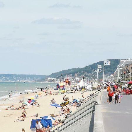 2 Pieces Front De Mer Ensoleille Et Calme Acces Direct Plage Cabourg Exterior foto